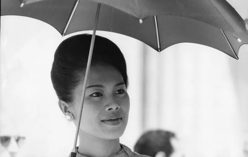 สมเด็จพระนางเจ้าสิริกิติ์ พระราชประวัติสมเด็จพระนางเจ้าสิริกิติ์ พระบรมราชินีนาถ พระบรมราชชนนีพันปีหลวง